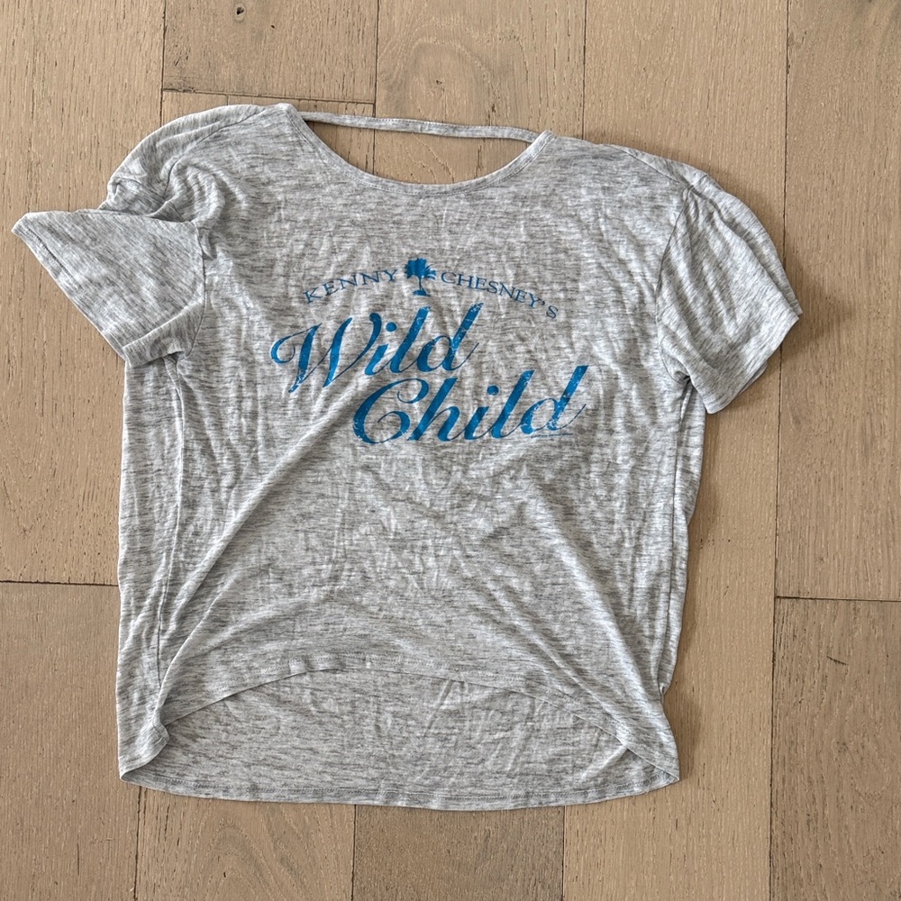 Kenny Chesney’s Wild Child Gray Crop Tee